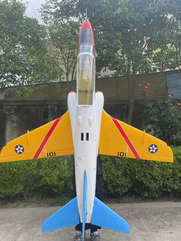Hawk — 2.5 m photo 13
